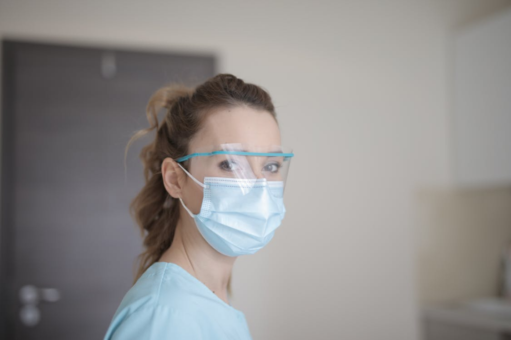 A person wearing a face mask